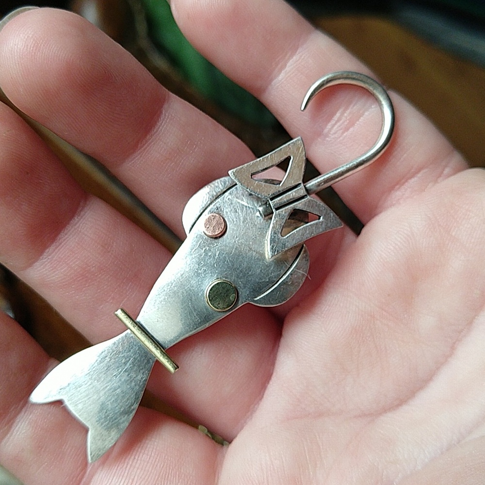 Booty bow shaking cat brooch pin vintage sterling silver 925 taxco mexico